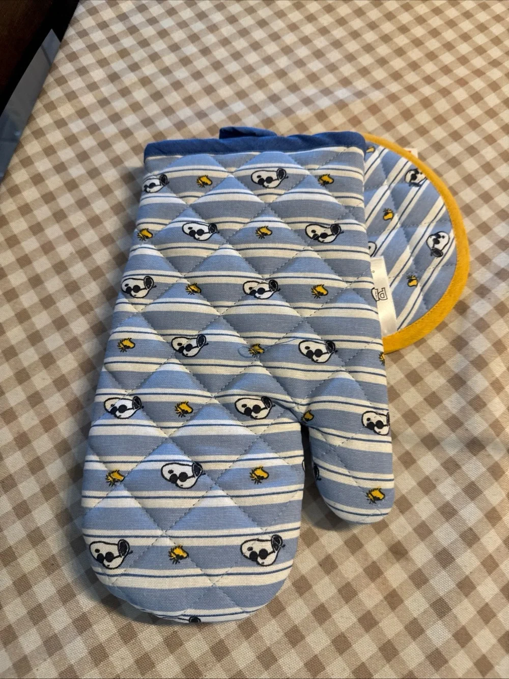 Peanuts Blue & Yellow Oven Mitt and Pot Holder Set with Snoopy